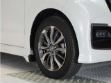 認定中古車では、厳しいHonda認定基準をクリアした厳選されたHonda認定中古車のみ、取り扱っております。「ご購入前の安心」「納車後の信頼」を車両と一緒に提供しております。
