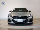 【キドニーグリル】BMWは約90年もの間、ほぼ全ての車両にひと目でBMWだと分かるこの特徴的なフロントグリルが備えられ、デザイン・アイコンとして親しまれてきました。