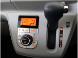 「オートエアコン」が付いています。1年中快適な室内を提供!車内温度を設定すると、風量を自動で調節してくれます。