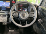 【純正革巻きステアリング】上質な革を使用することで、手にしっかり馴染みとても運転しやすいハンドルです♪