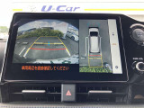 パノラミックビューモニターで、後方と全体を確認しながら安心して駐車することができます