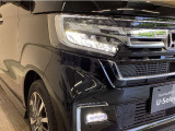【LEDヘッドライト】ディスチャージヘッドライト(HID)と同等の明るさで、夜道や雨天走行が明るく視界良好!! フォグライトも装備で、安心感さらにUPです♪安心ドライブを楽しんで下さい♪