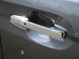 スマートキーも付いてます!雨の日や荷物の多いときでもドアの開け閉めラクラク便利です
