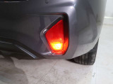 LEDリヤフォグランプ装備!濃霧や吹雪などの悪天候時に自車位置を後続車に知らせ、視界不要による追突を防止することができます。
