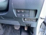 両側電動スライドドアは運転席からも開閉可能です(^^)/