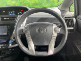 インテリアに合わせたデザインのステアリングは、運転される方のことも考え、運転しやすい形状、大きさです。是非一度、実際に触ってお確かめください。