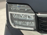 LEDヘッドライトは、点灯の瞬間から最大光量を発揮し、突然暗くなるトンネルなどでの安定感を高めます。