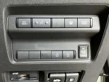 両側オートスライドドアです♪運転席のボタンやキーのボタンでも開閉できます!手荷物がいっぱいの時でも簡単にドアの開け閉めができるのでとっても便利です♪