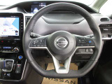 運転が楽しくなる明るく開放的な運転席まわりです。