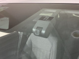 先進の安全運転支援システム、HondaSENSINGがもたらす、より高い安心と快適性です。ドライブレコーダー付きで、万が一の場合でも安心です。