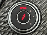 AlfaDNAでの「RACE」モードは一般道高速道路ではご使用を控え、サーキットなどのクローズドコースでのご使用のみとしてください。