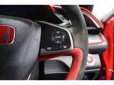 Hondaセンシングの機能のひとつ、アダプティブクルーズコントロール付!アクセルから足を離しても設定したスピードと前車との車間を保ち走行してくれます!車線維持もアシスト☆高速道路で疲労軽減ですね☆