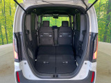 普段のお買い物や通勤、送迎等に十分な荷室スペースを確保しております。セカンドシートを倒すと、大きな荷物の積載も可能です♪