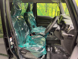 運転席シート廻りは使用感も少なく、良好な状態となっています。丁寧に使われていたことがよくわかりますね。