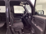 フィット性も良く、楽な運転姿勢を保てます。