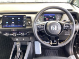 【e:HEV】走行シーンに合わせて、EV・ハイブリッド・エンジンの3つのモードを自動で切り替えるので、街乗りから高速走行までスムーズなドライブを楽しめます。