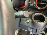【eコンスイッチ】低燃費運転をサポートするECONモード。スイッチをONすると、エンジンやトランスミッション、A/Cなどを協調制御し、燃費の向上に貢献。エコドライブの効果を高めます。