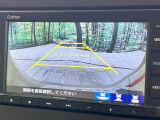 【バックカメラ】駐車時に後方がリアルタイム映像で確認できます。大型商業施設や立体駐車場での駐車時や、夜間のバック時に大活躍!運転スキルに関わらず、今や必須となった装備のひとつです!