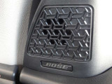 BOSEサウンドシステム付き、車室内で迫力のある重低音をお楽しみいただけます♪