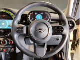 【MINI認定中古車】MINIのご購入はぜひMINI正規ディーラーで!メーカー基準の納車前点検整備を全車実施。規定整備を実施された車両にのみ付帯出来る全国保証。