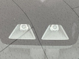 【スマートアシスト】走行中に前方の車両等を認識し、衝突しそうな時は警報とブレーキで衝突回避と被害軽減をアシスト。より安全にドライブをお楽しみいただけます。