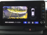 バックモニター付きで、車庫入れやバック時の後方確認をしっかりサポート。モニターに映し出される映像で死角も確認しやすく、狭い場所での駐車や後退時の操作をより安心して行えます。