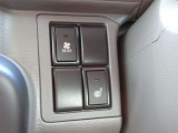 運転席ヒーターシートはうれしい装備です。寒い冬も快適です(*^^)v