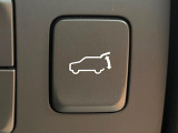 【パワーバックドア】スマートキーや運転席のボタンを押すだけでリアゲートが自動で開閉します!荷物を持っている時や、高い位置にあるバックドアを閉める際に便利な機能です♪