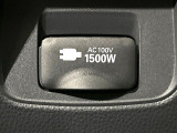 【1500Wアクセサリーコンセント】消費電力1500Wまでの家電が使えます。キャンプやスポーツ・アウトドアでのアクティビティはもちろん、災害・停電の際に大活躍♪