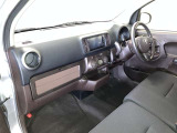 見通しのよいすっきりとした視界で、誰でも運転しやすいです。運転のしやすさは疲れにくさにも繋がりますよ♪