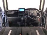 【前方視界】開放的な前方視界!運転がしやすく疲れにくいです♪窓が大きく、見通しがとっても良いおクルマですよ♪