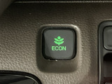 ★ECONスイッチ★ エコドライブを加速しよう!スイッチをONにすると、運転の仕方によるロスを抑え込み燃費をよくするようクルマが頑張ります(*^ー^*)燃費向上にチャレンジ♪