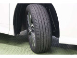 タイヤサイズ205/55R17。