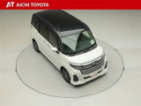両側パワースライドドア付きだから、狭い駐車スペースなどでの乗り降りラクラク♪小さなお子さまのいるご家庭には嬉しい装備です。