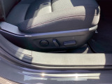 シートメモリー機能を備える10WAYパワーシートを装備!体格や好みに応じたポジションをスムーズに調整できます。