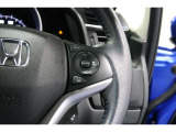 Hondaセンシングの機能のひとつ、アダプティブクルーズコントロール付!アクセルから足を離しても設定したスピードと前車との車間を保ち走行してくれます!車線維持もアシスト☆高速道路で疲労軽減ですね☆