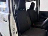 車を運転する際には運転席の存在は欠かせません。しっかりとチェックしたいポイントですね。