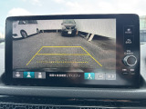 バックでの駐車が苦手な方や運転にあまり自信のない方でも後方の視界をしっかりサポート。安心して車庫入れが出来るバックカメラを装備しています!