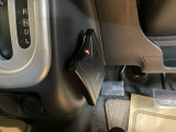 【ETC車載器】カードを挿すだけで準備完了。支払い待ちの渋滞を横目に、スマートに目的地へ向かえます。今の時代のドライブには欠かせない相棒です。利用には、車両情報を登録する別途セットアップが必要です。