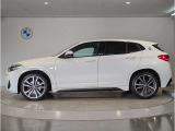 【XDrive】強大なパワーをXdriveシステムが瞬時に理想的な可変配分を行い、かつてない安心・快適・スポーティな走りを約束します。走行状況に応じてトルク配分を最適化してくれる優れものです!