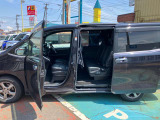 当店では、自社で仕入れした厳選車両を、多数展示しております。リーズナブルなお車を多数在庫しております。掘り出し物を探しにいらしてください。