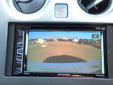バックカメラ装備しております。駐車時に大変役に立ちますよ。駐車が苦手な方にも便利機能です。