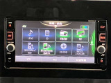 日産純正メモリーナビゲーションです♪目的地まで案内するナビゲーション機能の他にフルセグ画質で楽しめるTVやBluetooth Audio☆DVD再生など多彩な機能が満載で運転を快適にサポートしてくれます☆