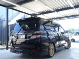 バッチリ仕上がったヴェルファイア入庫致しました!TRD&アドミレイションエアロ!社外ホイール・ローダウン!内装も天井モニター・シートカバー搭載!是非ご検討ください!