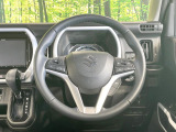 【純正革巻きステアリング】上質な革を使用することで、手にしっかり馴染みとても運転しやすいハンドルです♪