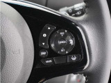 ◆アダプティブクルーズコントロール◆予め設定した車速内でクルマが自動的に加減速。前走車との適切な車間距離を維持しながら追従走行します。【LKAS】車線維持支援システムでステアリング操作を支援。