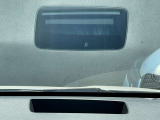 スピードメーターをフロントガラスに映して見やすくなります
