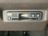 ハンドルの右下にETCがついています。高速道路の料金所の通過も楽々です!。 カードの取り出しもしやすい場所についています。
