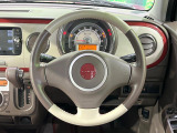【純正革巻きステアリング】上質な革を使用することで、手にしっかり馴染みとても運転しやすいハンドルです♪