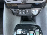 運転席と助手席にはシートヒータが装備。寒い日でも直ぐにシートが温まります!